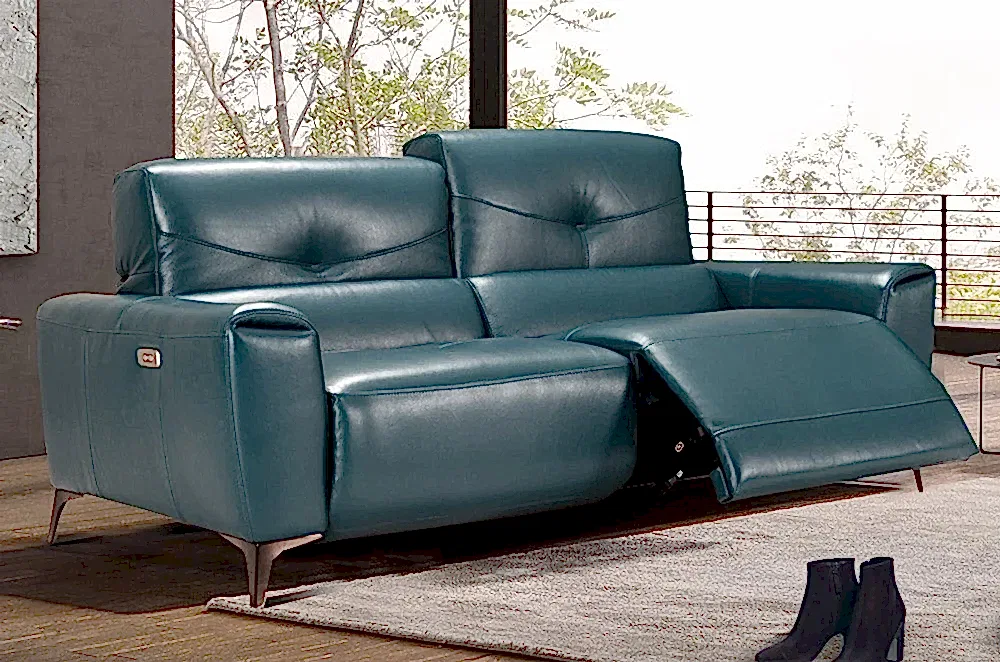 Why Buy Luxury Italian Leather Sofas Over Standard Leather Sofas ?